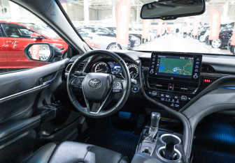 Подержанный автомобиль Toyota Camry Sedan 2021 года (21 фото)