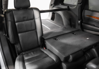 Подержанный автомобиль Jeep Grand Cherokee 2012 года (25 фото)