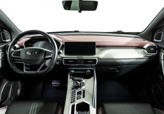 Подержанный автомобиль Geely Coolray 2023 года (13 фото)