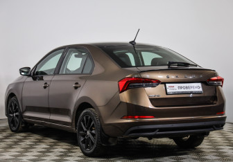 Подержанный автомобиль Skoda Rapid Liftback 2020 года (7 фото)