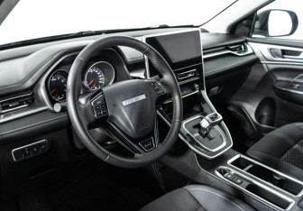 Подержанный автомобиль Haval M6 2023 года (11 фото)