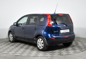 Подержанный автомобиль Nissan Note 2007 года (7 фото)