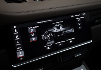 Подержанный автомобиль Porsche Cayenne 2019 года (18 фото)