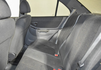 Подержанный автомобиль Hyundai Accent Sedan 2003 года (11 фото)