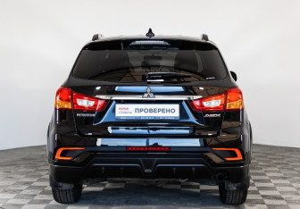 Подержанный автомобиль Mitsubishi ASX 2019 года (6 фото)