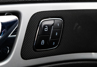 Подержанный автомобиль Ford Explorer 2013 года (27 фото)