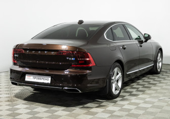 Подержанный автомобиль Volvo S90 2017 года (5 фото)
