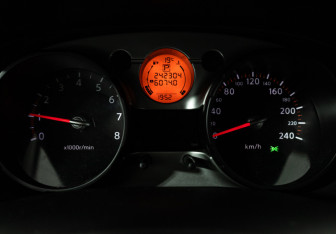 Подержанный автомобиль Nissan Qashqai 2008 года (12 фото)