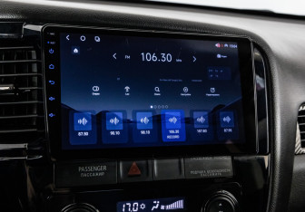 Подержанный автомобиль Mitsubishi Outlander 2016 года (14 фото)