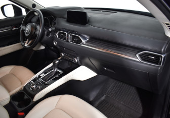 Подержанный автомобиль Mazda CX-5 2019 года (12 фото)