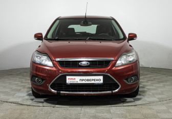 Подержанный автомобиль Ford Focus Hatchback 2008 года (2 фото)