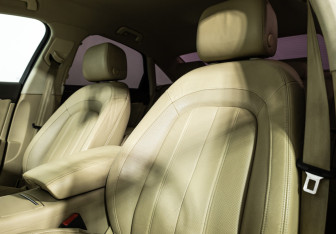 Подержанный автомобиль Audi A6 Sedan 2012 года (16 фото)