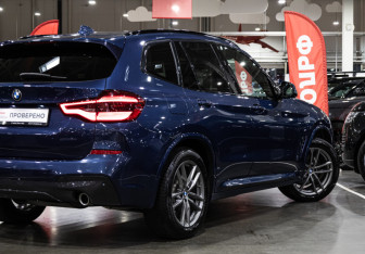 Подержанный автомобиль BMW X3 2018 года (7 фото)