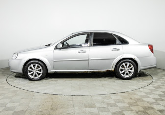 Подержанный автомобиль Chevrolet Lacetti Sedan 2007 года (8 фото)