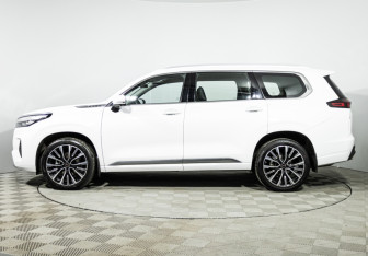 Подержанный автомобиль Exeed VX 2023 года (8 фото)