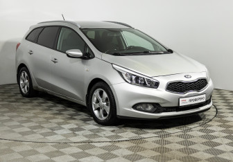 Подержанный автомобиль Kia Ceed Hatchback 2012 года (3 фото)