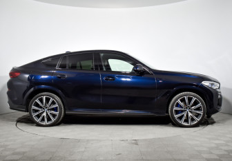 Подержанный автомобиль BMW X6 2019 года (4 фото)