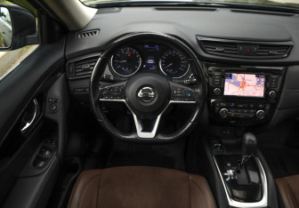 Подержанный автомобиль Nissan X-Trail 2021 года (12 фото)