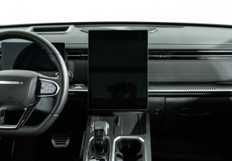 Подержанный автомобиль Jaecoo J7 2023 года (14 фото)