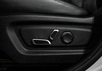 Подержанный автомобиль Changan UNI-K 2023 года (26 фото)