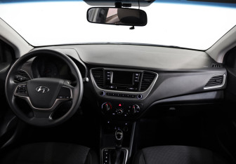 Подержанный автомобиль Hyundai Solaris Sedan 2017 года (9 фото)