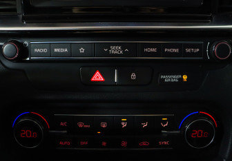 Подержанный автомобиль Kia Ceed Hatchback 2019 года (57 фото)