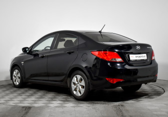 Подержанный автомобиль Hyundai Solaris Sedan 2016 года (7 фото)