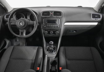Подержанный автомобиль Volkswagen Golf Hatchback 2010 года (13 фото)