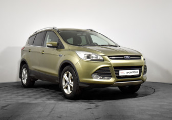 Подержанный автомобиль Ford Kuga 2013 года (3 фото)