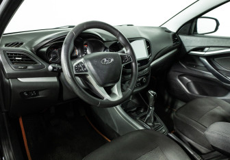 Подержанный автомобиль LADA (ВАЗ) Vesta Sedan 2018 года (11 фото)