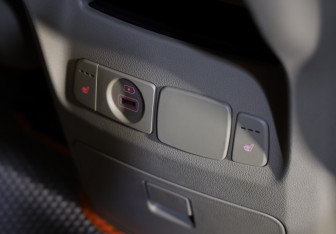 Подержанный автомобиль Kia Carnival 2018 года (23 фото)