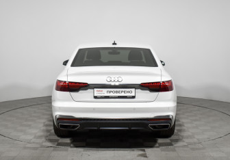 Подержанный автомобиль Audi A4 Sedan 2020 года (6 фото)