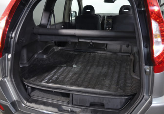 Подержанный автомобиль Nissan X-Trail 2012 года (23 фото)