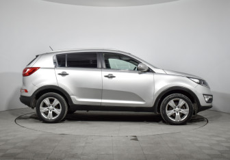 Подержанный автомобиль Kia Sportage 2013 года (4 фото)