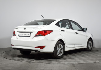 Подержанный автомобиль Hyundai Solaris Sedan 2015 года (5 фото)