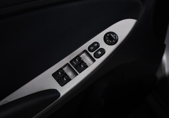 Подержанный автомобиль Hyundai Solaris Sedan 2015 года (17 фото)