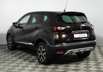 Подержанный автомобиль Renault Kaptur 2017 года (7 фото)