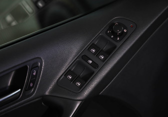 Подержанный автомобиль Volkswagen Tiguan 2010 года (19 фото)