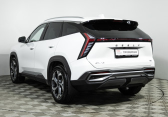 Подержанный автомобиль Geely Atlas 2024 года (7 фото)