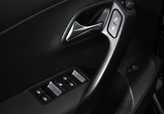 Подержанный автомобиль Volkswagen Polo Sedan 2020 года (10 фото)