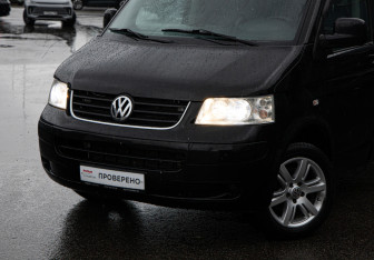 Подержанный автомобиль Volkswagen Caravelle 2008 года (2 фото)