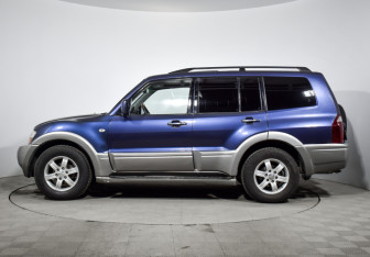 Подержанный автомобиль Mitsubishi Pajero 2005 года (8 фото)