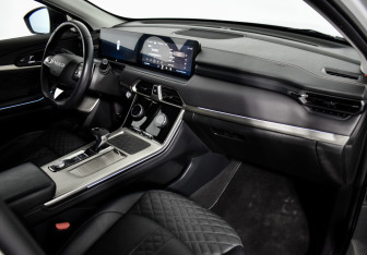 Подержанный автомобиль Exeed TXL 2022 года (14 фото)