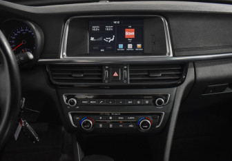 Подержанный автомобиль Kia Optima Sedan 2017 года (16 фото)