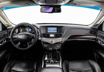 Подержанный автомобиль Infiniti M Sedan 2012 года (11 фото)