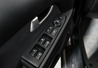 Подержанный автомобиль Kia Sportage 2015 года (10 фото)