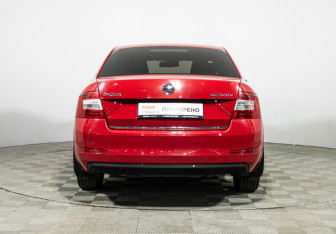 Подержанный автомобиль Skoda Octavia Liftback 2014 года (6 фото)