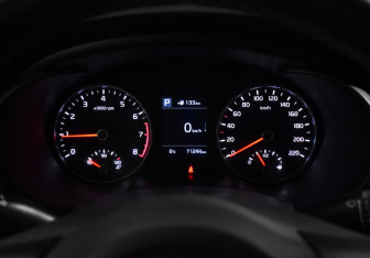 Подержанный автомобиль Kia Rio Hatchback 2019 года (18 фото)