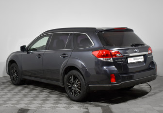 Подержанный автомобиль Subaru Outback Wagon 2011 года (7 фото)