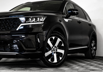 Подержанный автомобиль Kia Sorento 2021 года (2 фото)